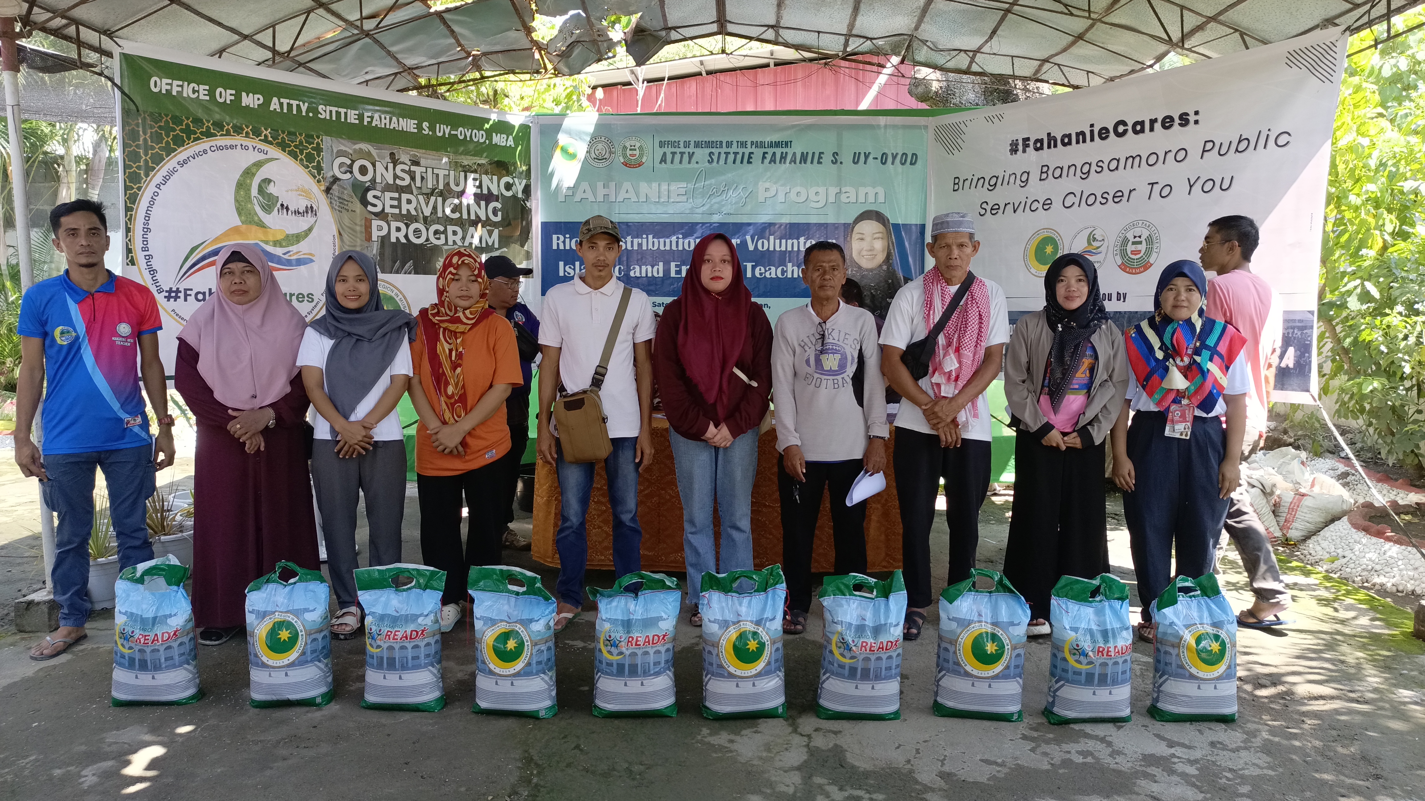 Pamamahagi ng Bigas, Tulong Para sa mga Volunteer Islamic at English Teachers sa Mag.Sur